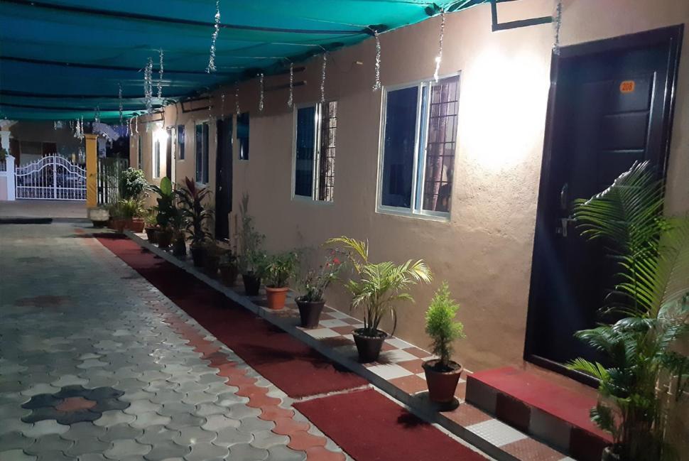 Sri Nandini Guest House Чикмагалур Экстерьер фото